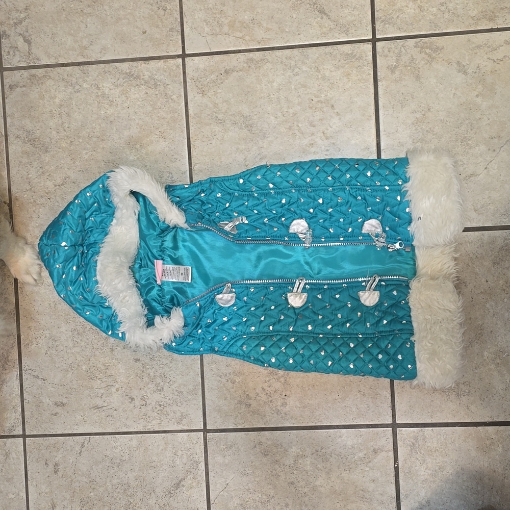 Vest turquoise in color size 6x.